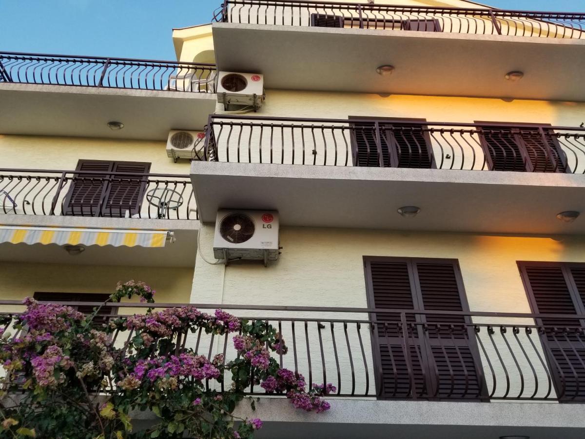 Danyja Apartments Sveti Filip i Jakov Exterior photo